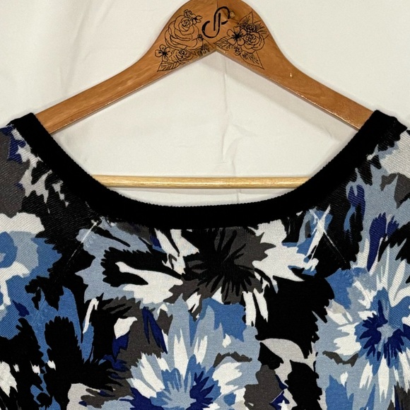 Lane Bryant Blue, White, Black & Gray Floral Print Cardigan Sweater Size 18/20 - Picture 10 of 16